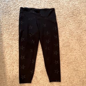 Gapfit Womens size large capris with stars